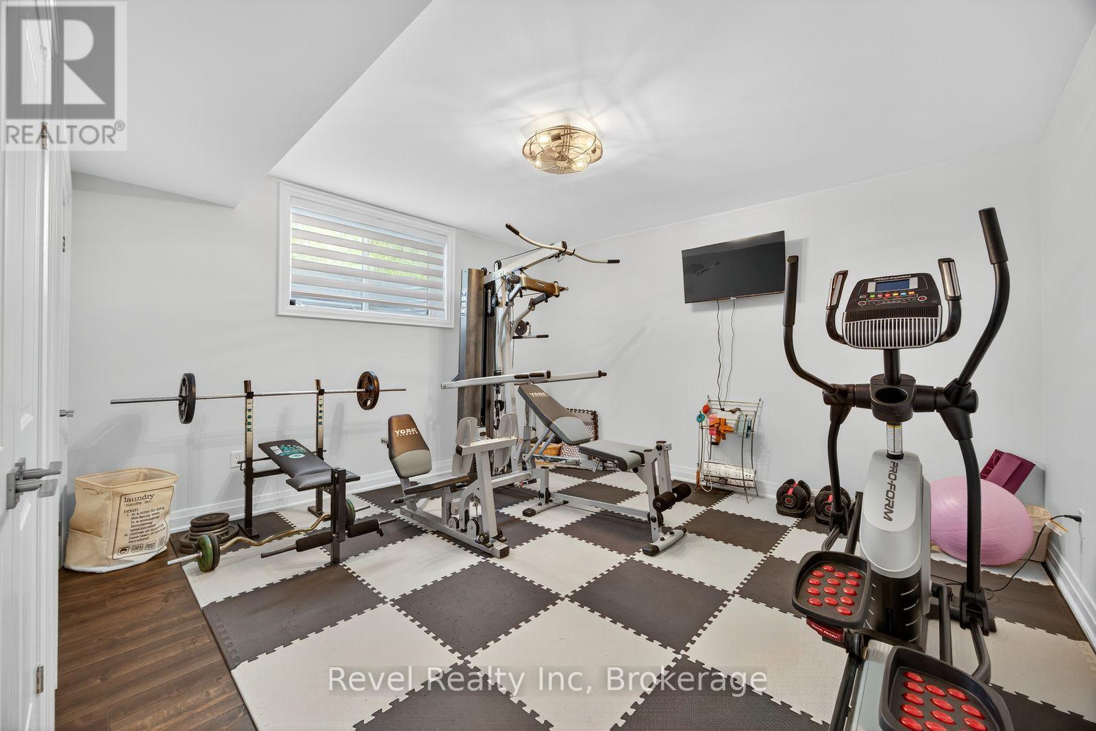 Photo 26 of 517 Silverbirch Drive, Tiny ON