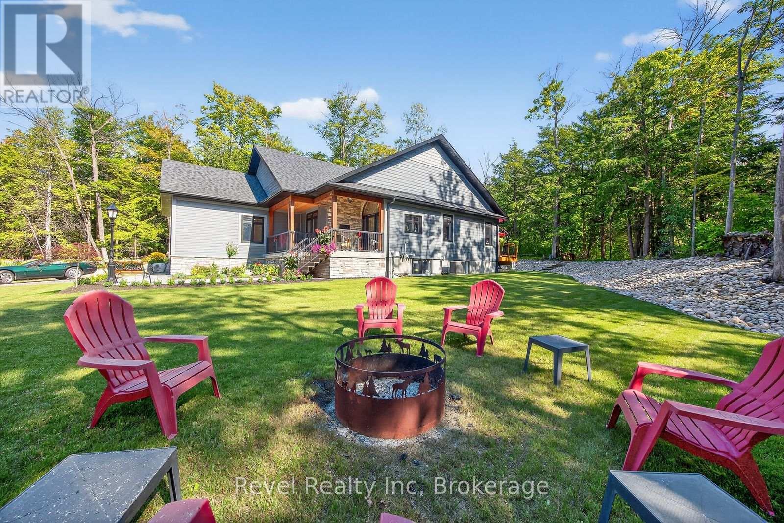 Photo 35 of 517 Silverbirch Drive, Tiny ON
