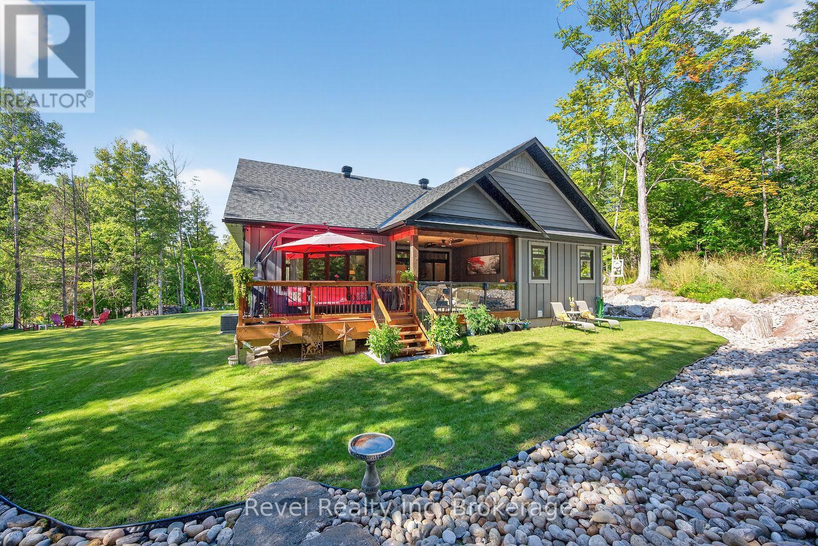 Photo 38 of 517 Silverbirch Drive, Tiny ON