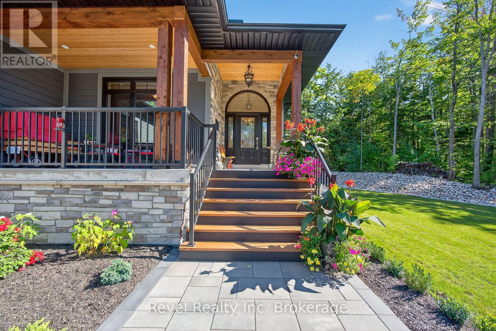 Photo 6 of 517 Silverbirch Drive, Tiny ON