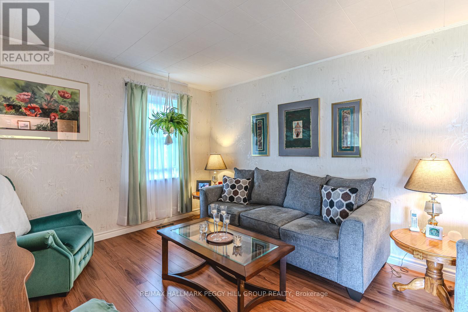 Photo 3 of 104 Moberly Street, Collingwood ON