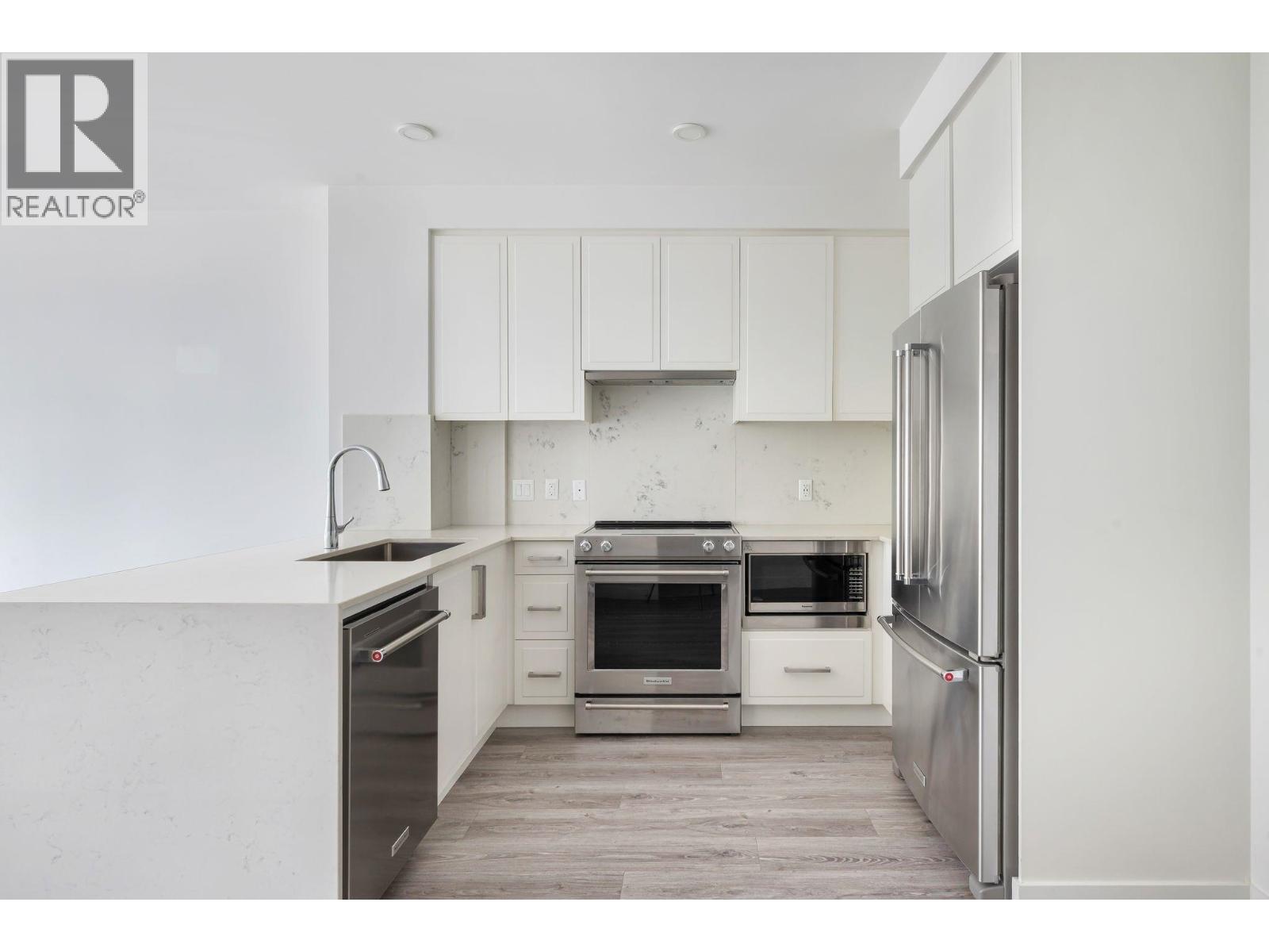 Photo 10 of 102 700 Clarke Road, Coquitlam BC