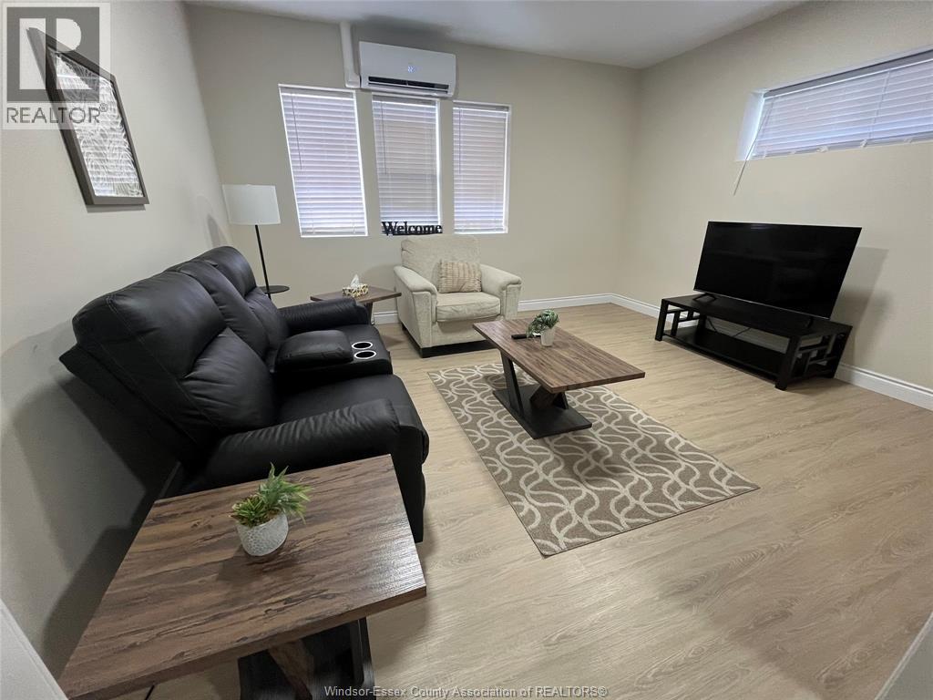 Photo 3 of 808 Ottawa Street Unit 5, Windsor ON