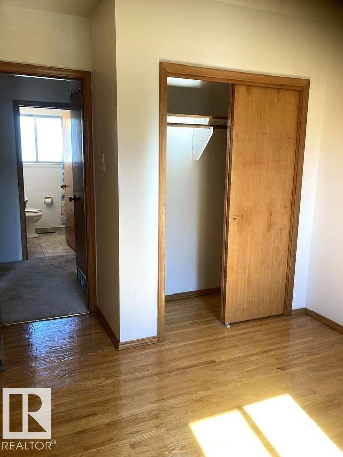 Photo 17 of 15212 86 Av Nw, Edmonton AB