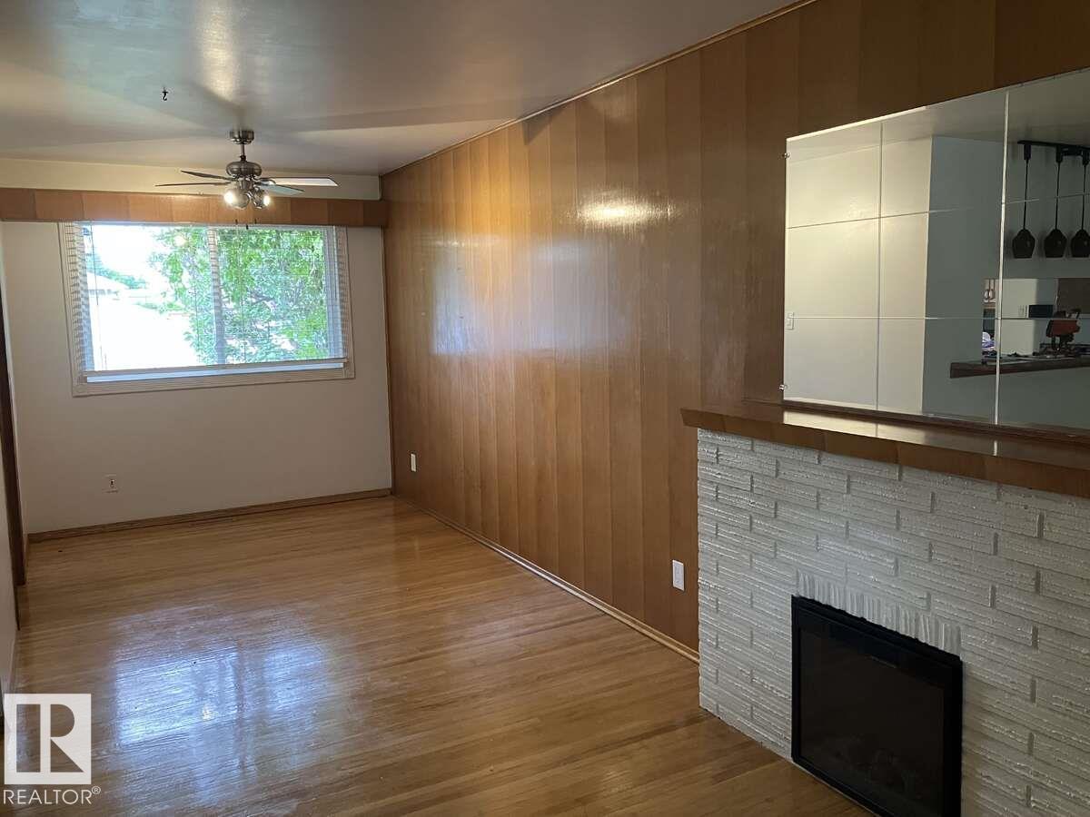 Photo 6 of 15212 86 Av Nw, Edmonton AB