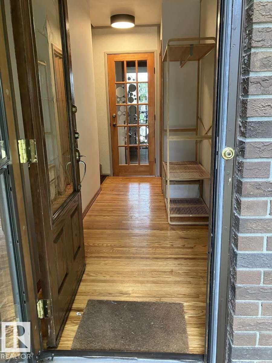 Photo 4 of 15212 86 Av Nw, Edmonton AB