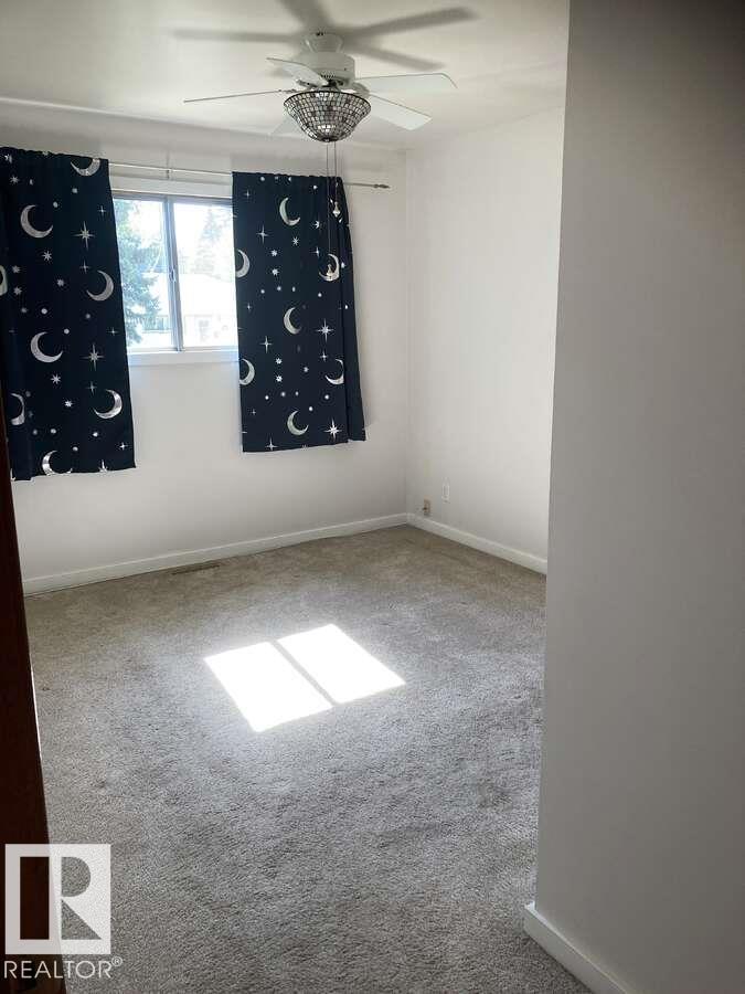 Photo 14 of 15212 86 Av Nw, Edmonton AB