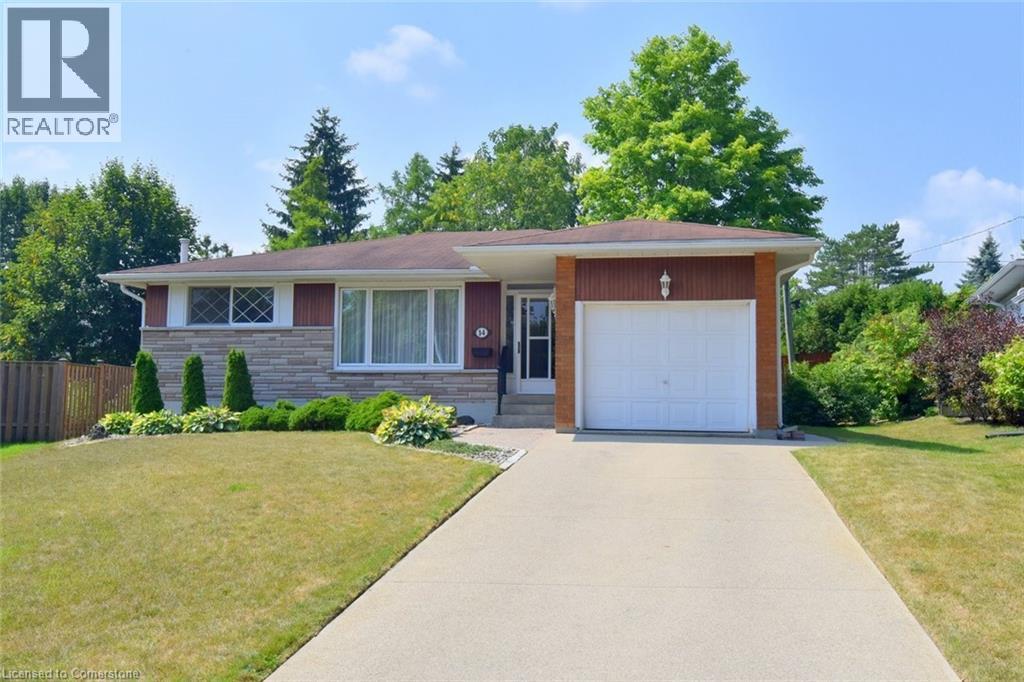 Photo 1 of 14 Hilltop Place, Hamilton ON
