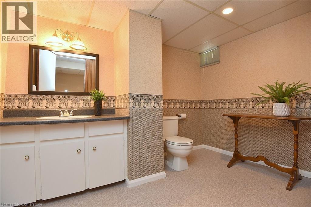 Photo 17 of 14 Hilltop Place, Hamilton ON