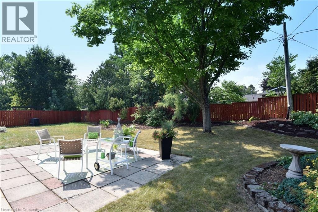 Photo 25 of 14 Hilltop Place, Hamilton ON