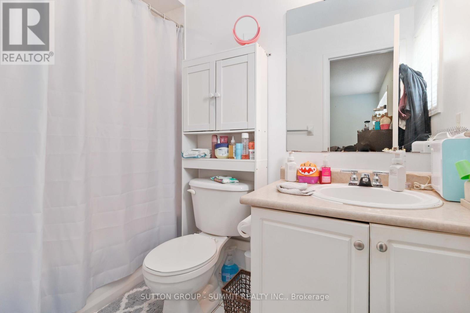 Photo 37 of 90 Twin Pine S, Brampton ON