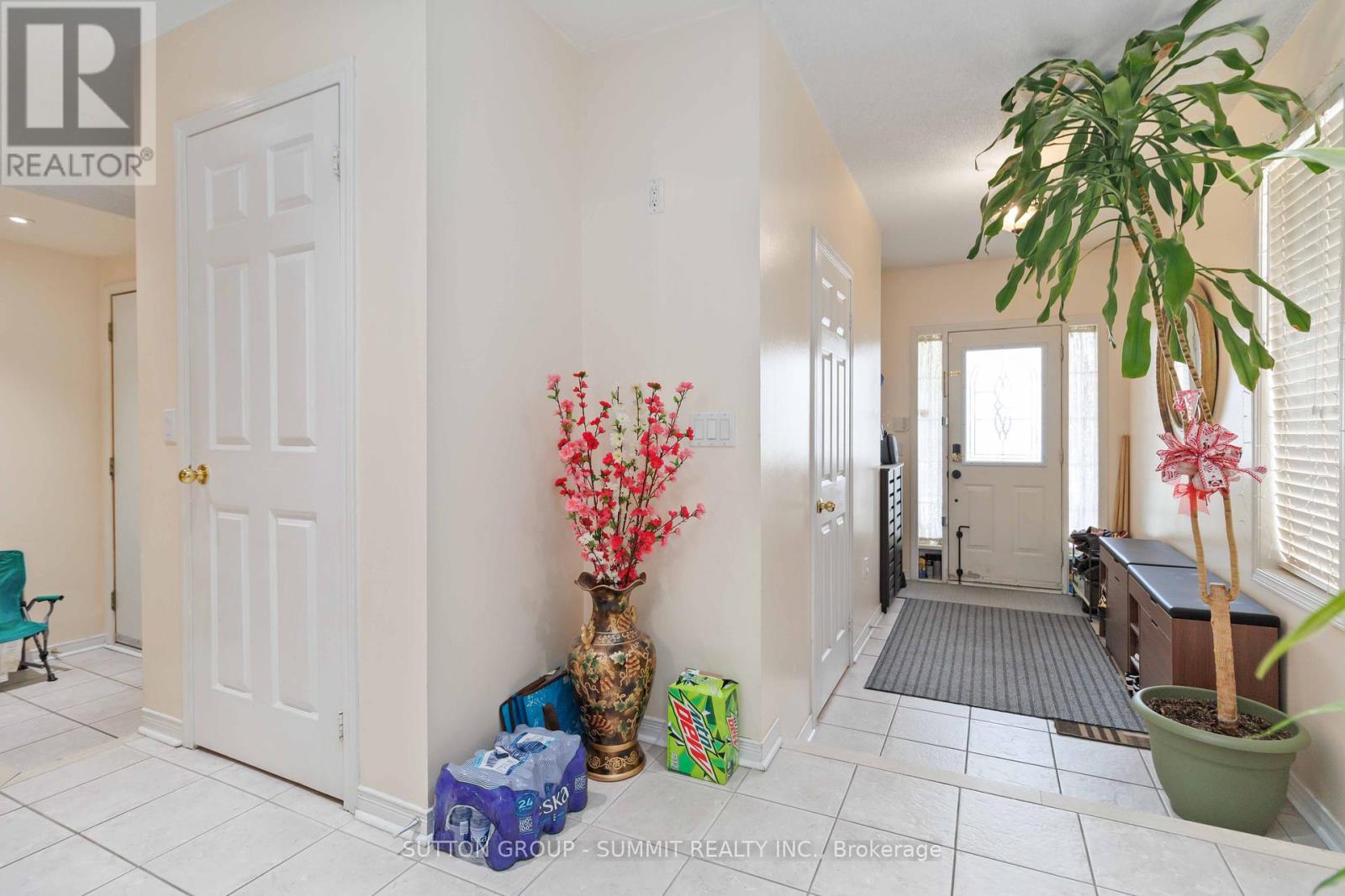 Photo 6 of 90 Twin Pine S, Brampton ON