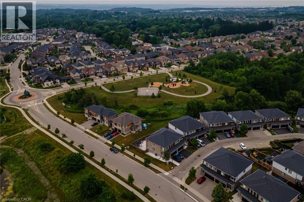 Photo 37 of 13 Pringle Lane, Ancaster ON