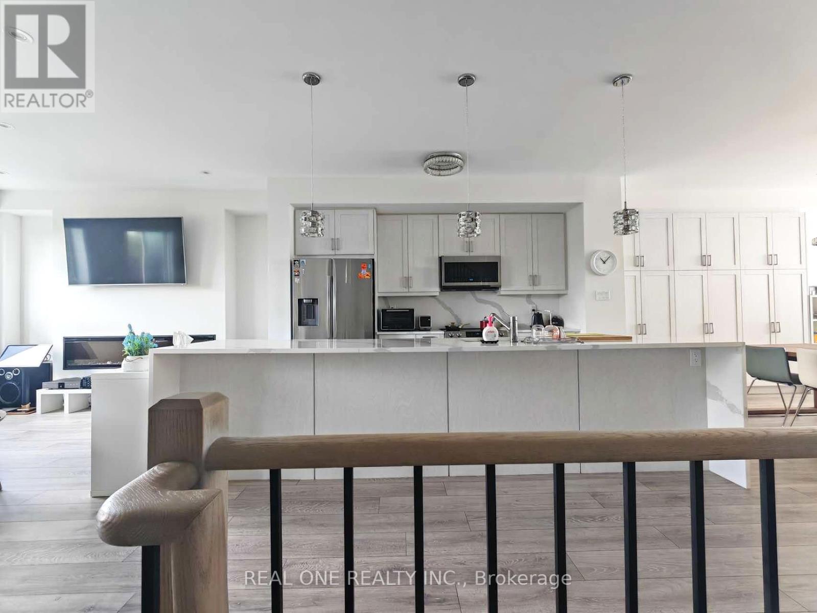 Photo 1 of 19 Woodstream Drive, Toronto ON