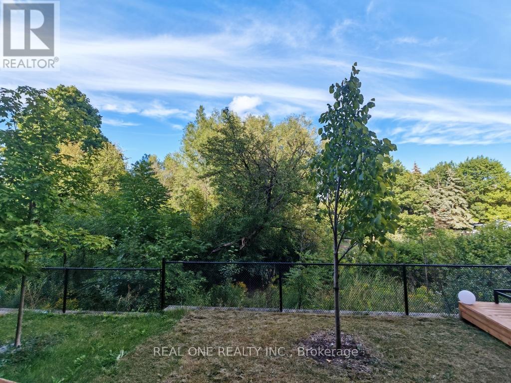 Photo 25 of 19 Woodstream Drive, Toronto ON