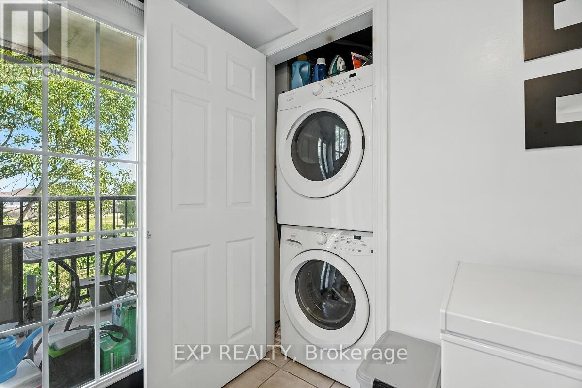 Photo 16 of 215 1421 Walkers Line, Burlington ON