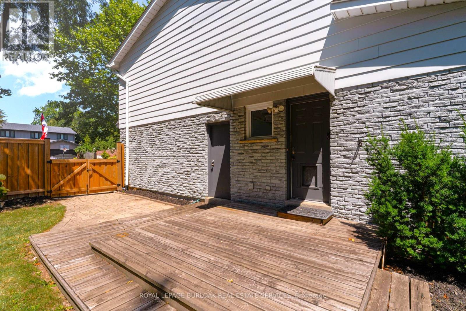 Photo 48 of 1807 Heather Hills Drive, Burlington ON