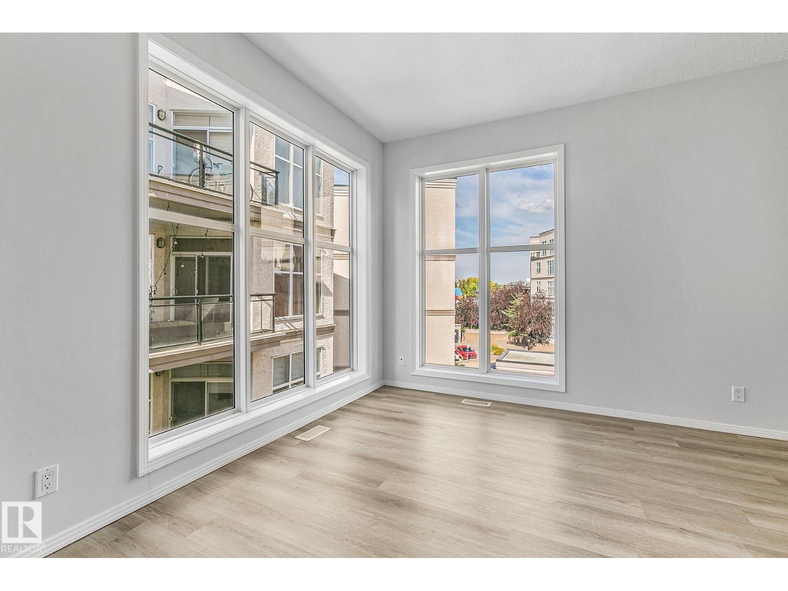 Photo 15 of 352 4827 104 A St Nw, Edmonton AB