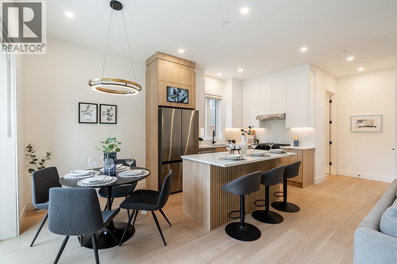 Photo 12 of 1 2248 E 48th Avenue, Vancouver BC