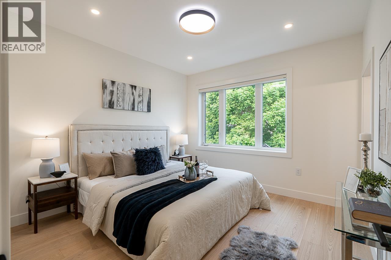 Photo 16 of 1 2248 E 48th Avenue, Vancouver BC