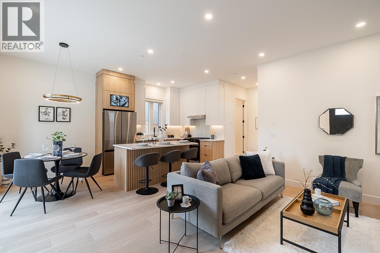 Photo 5 of 1 2248 E 48th Avenue, Vancouver BC