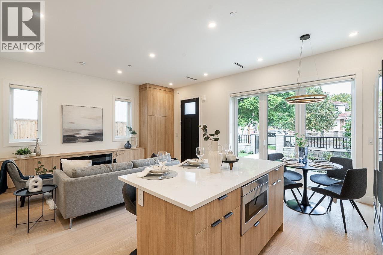 Photo 11 of 1 2248 E 48th Avenue, Vancouver BC