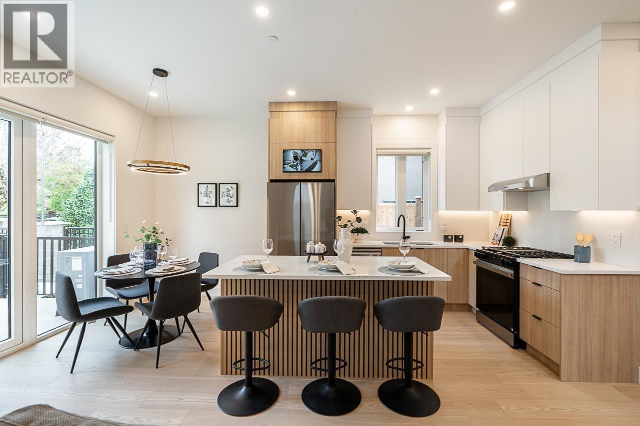 Photo 7 of 1 2248 E 48th Avenue, Vancouver BC