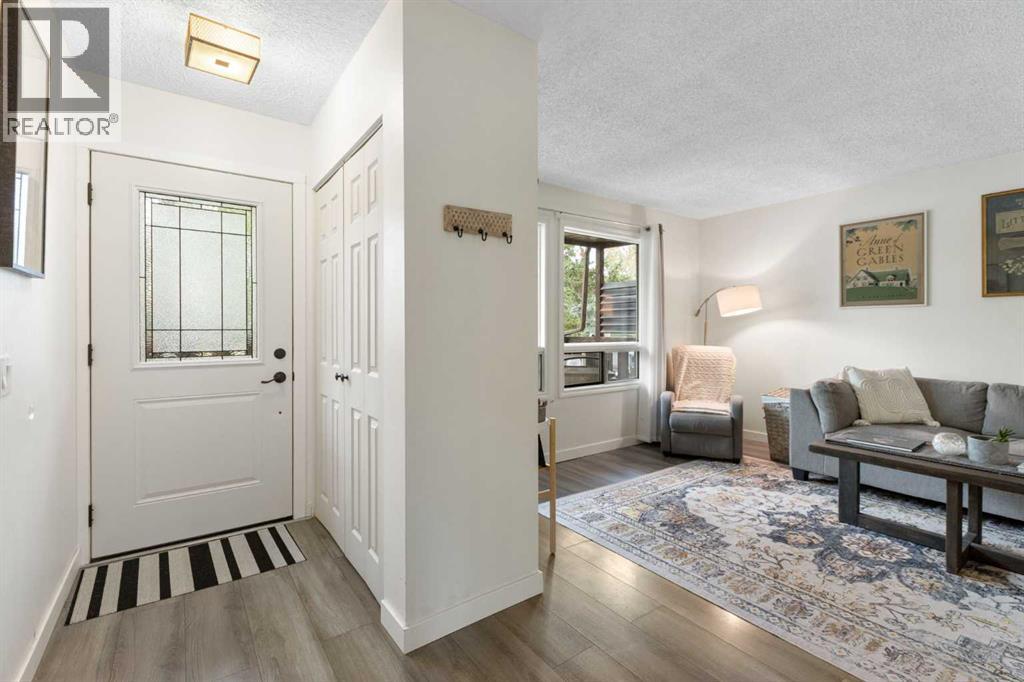 Photo 11 of 1324 Ranchlands Way Nw, Calgary AB
