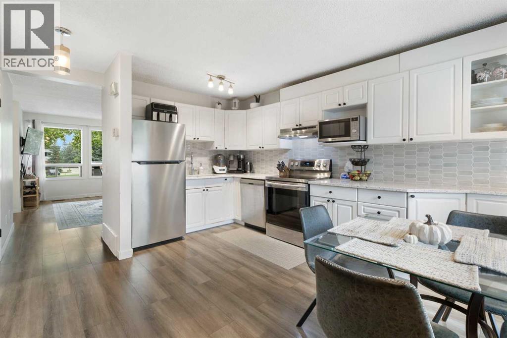 Photo 3 of 1324 Ranchlands Way Nw, Calgary AB
