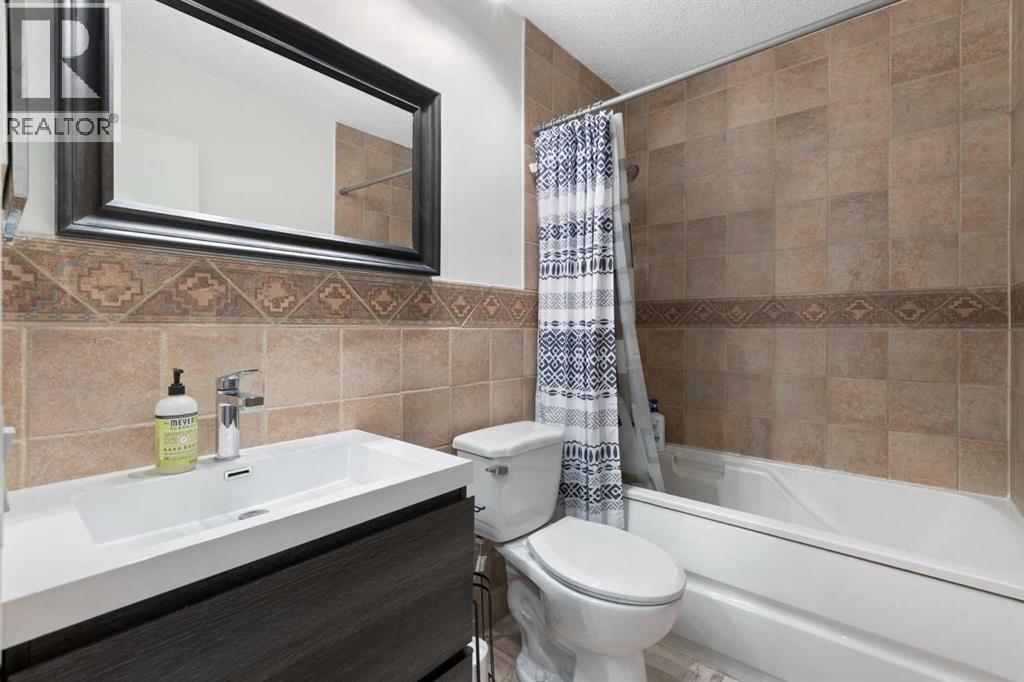 Photo 21 of 1324 Ranchlands Way Nw, Calgary AB