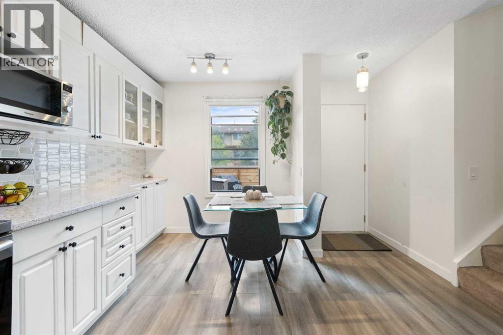 Photo 5 of 1324 Ranchlands Way Nw, Calgary AB