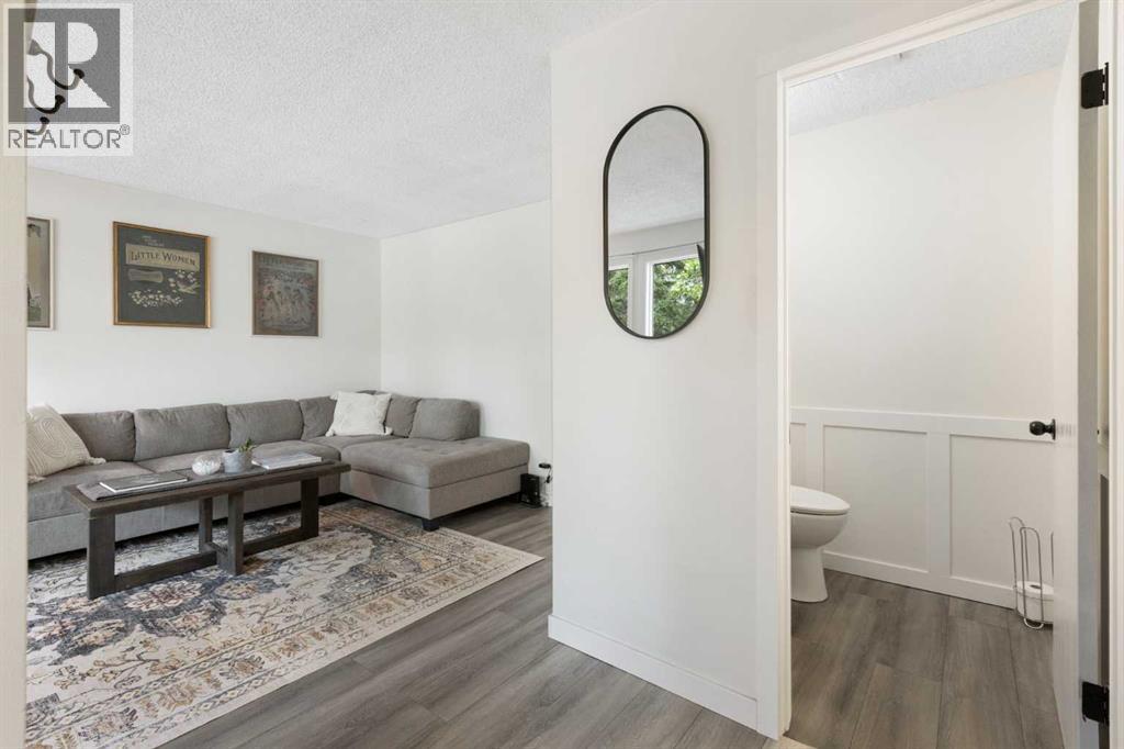 Photo 12 of 1324 Ranchlands Way Nw, Calgary AB