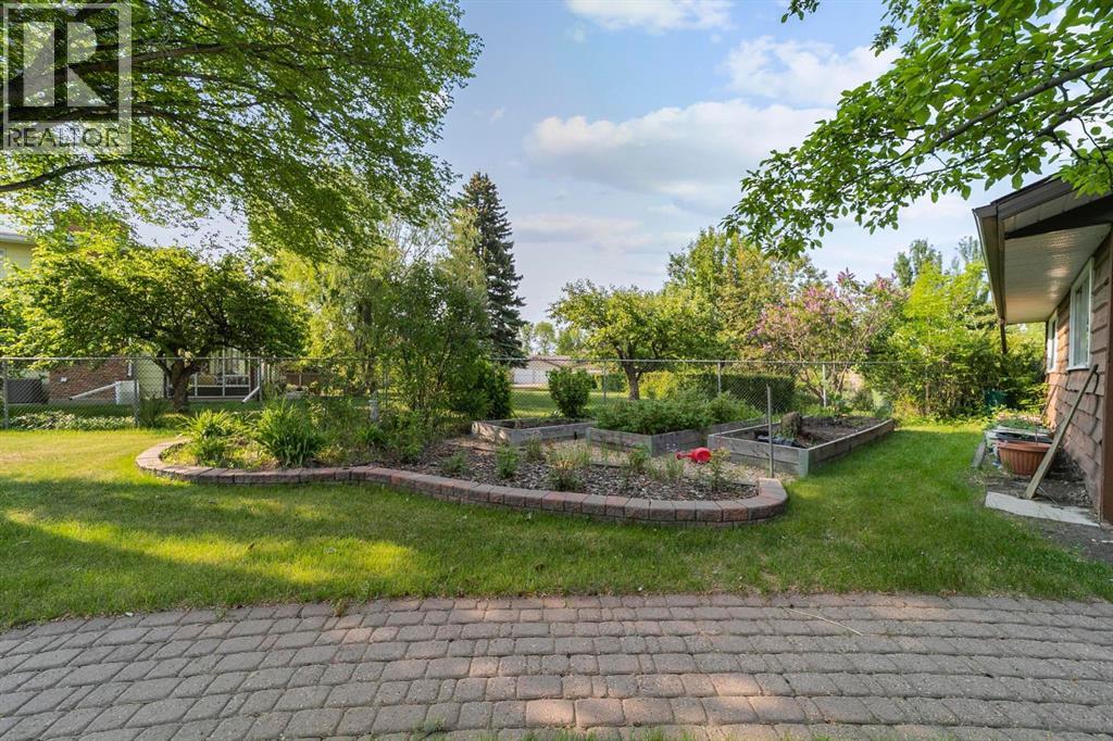 Photo 7 of 4210 63 Street, Camrose AB