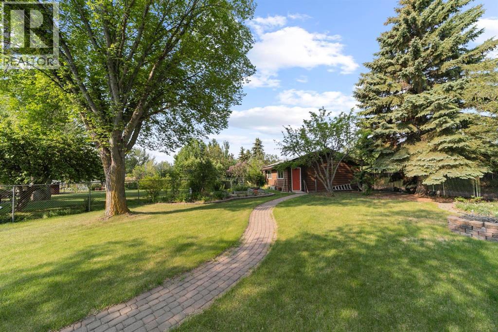 Photo 9 of 4210 63 Street, Camrose AB