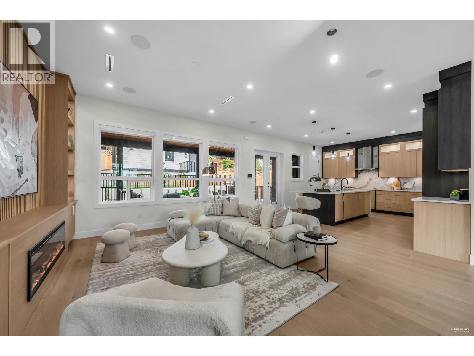 Photo 13 of 1405 Eighth Avenue, New Westminster BC