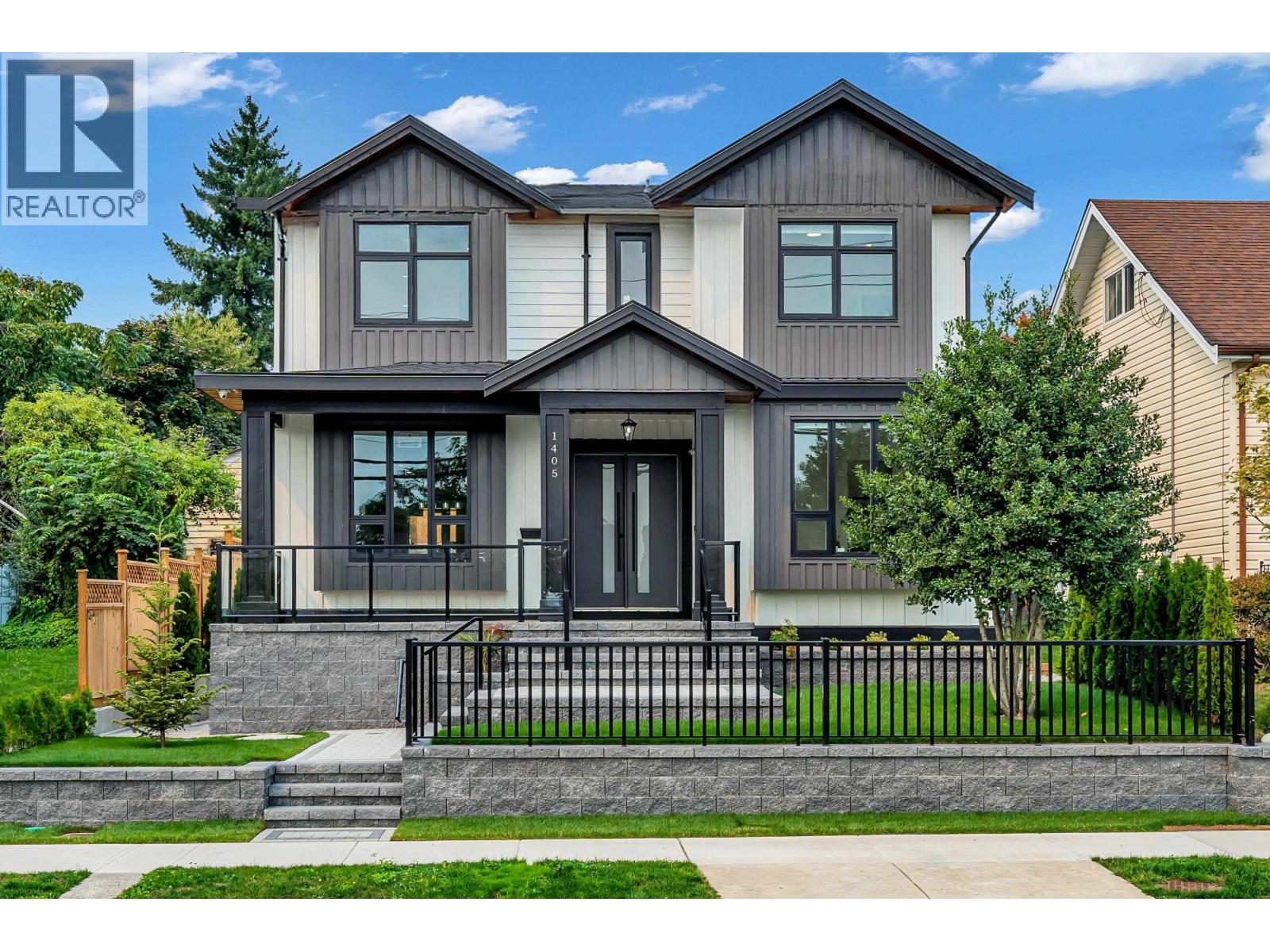 Photo 1 of 1405 Eighth Avenue, New Westminster BC