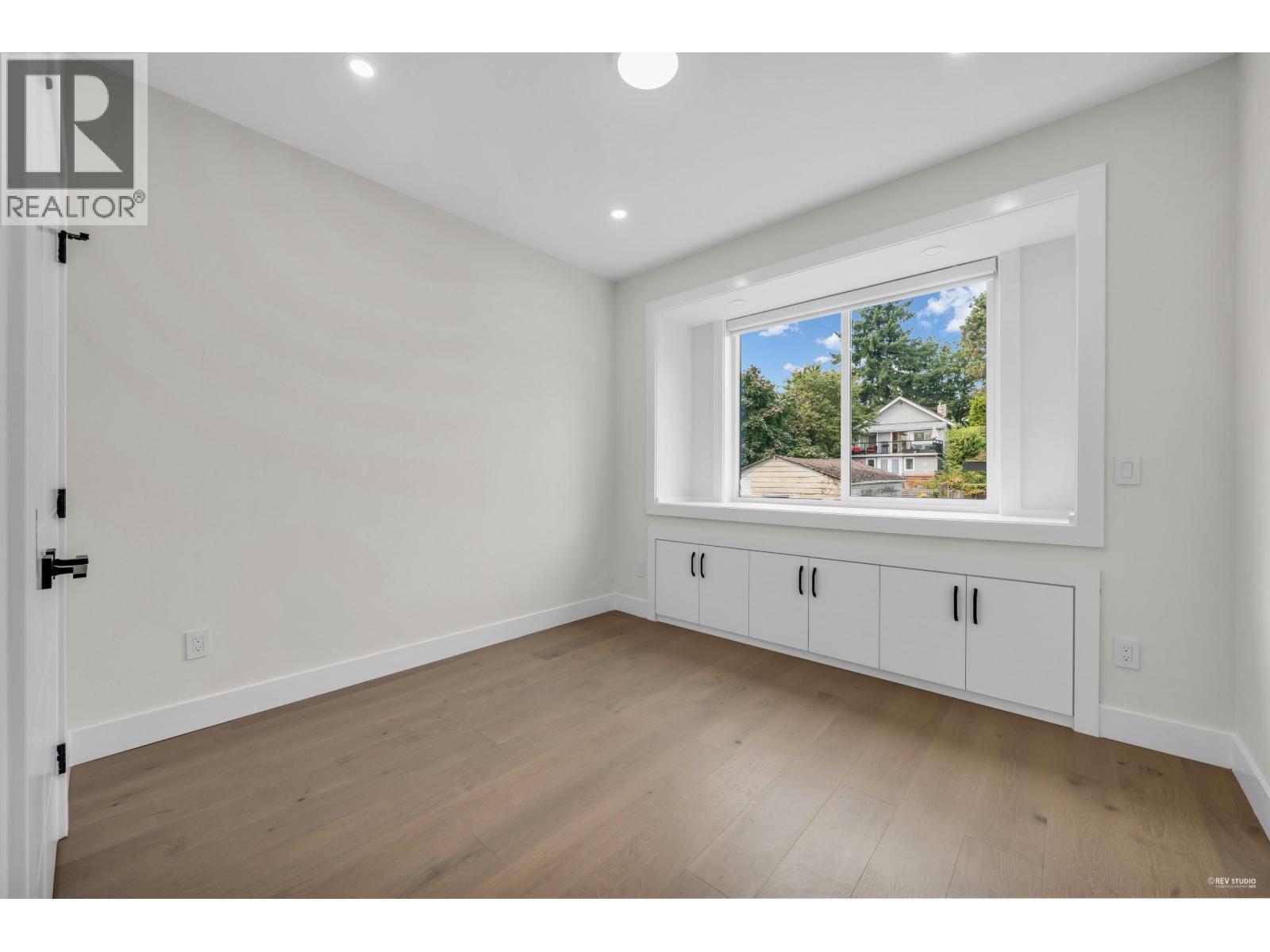 Photo 25 of 1405 Eighth Avenue, New Westminster BC