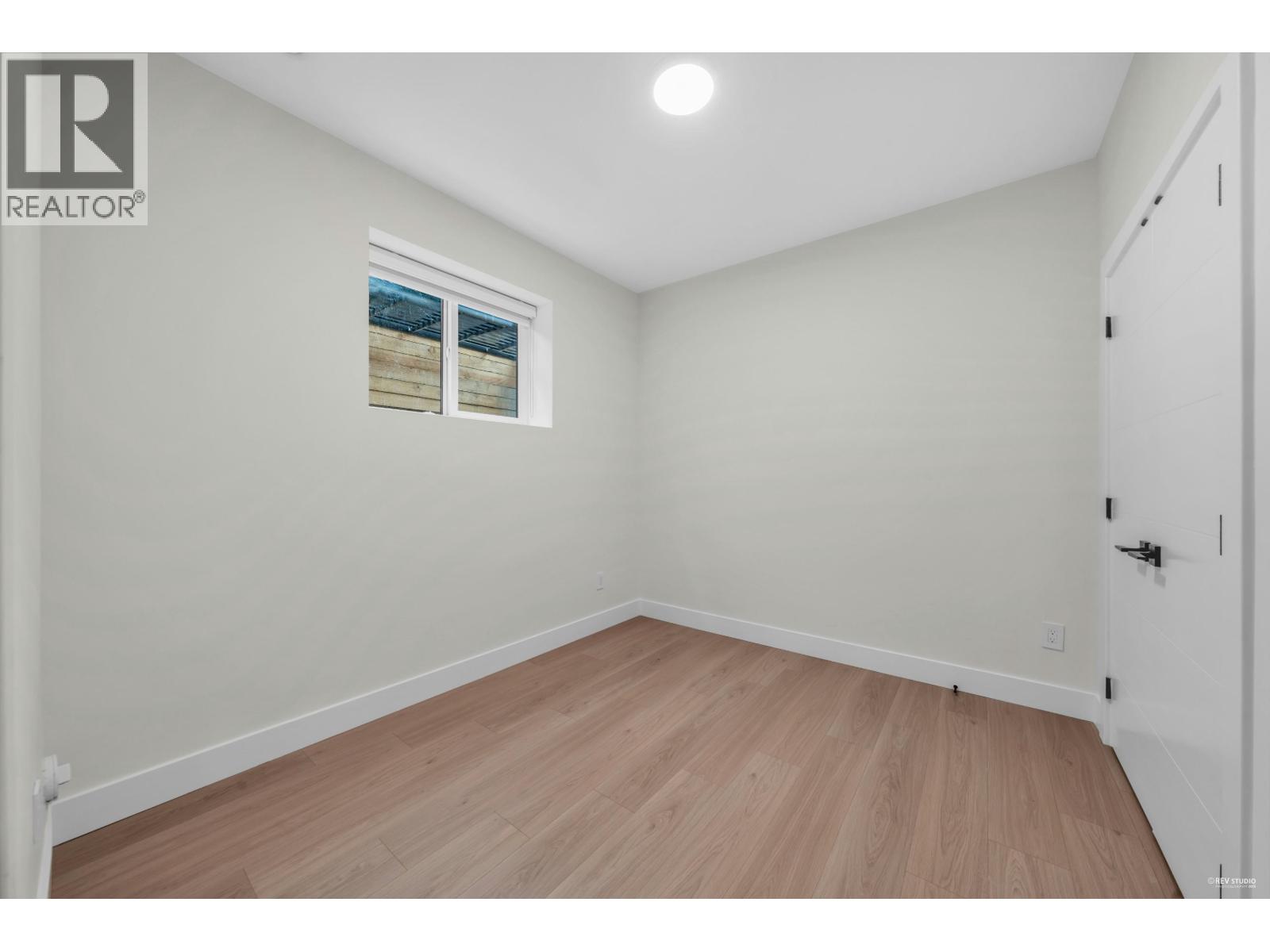 Photo 28 of 1405 Eighth Avenue, New Westminster BC