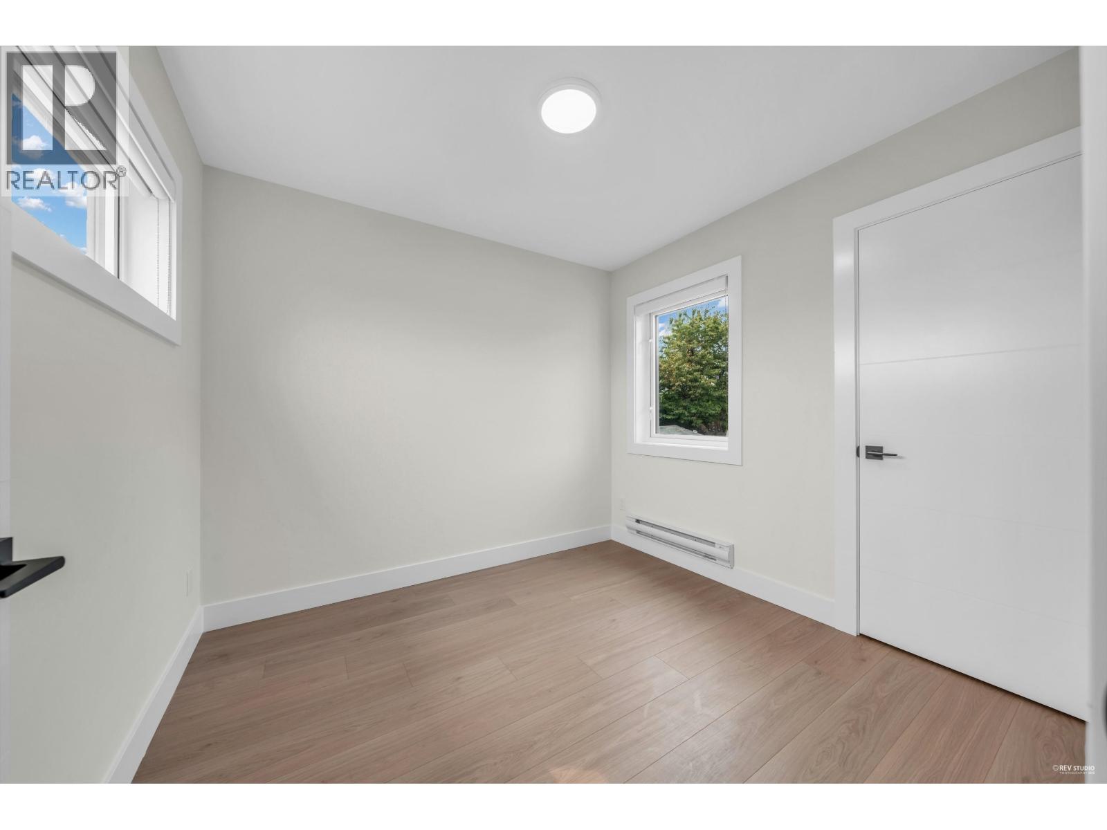 Photo 39 of 1405 Eighth Avenue, New Westminster BC