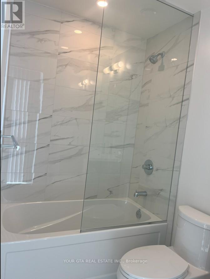 Photo 20 of 2912 28 Interchange Way, Vaughan ON
