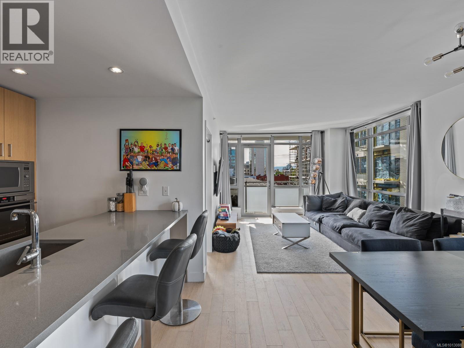 502 838 Broughton Street, Victoria