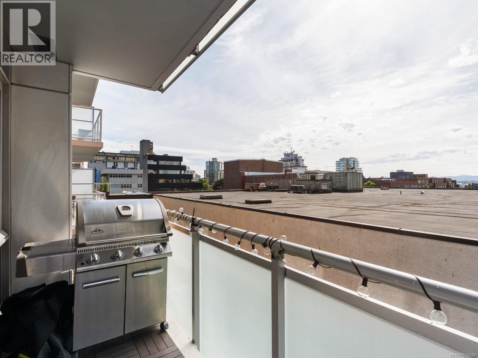502 838 Broughton Street, Victoria