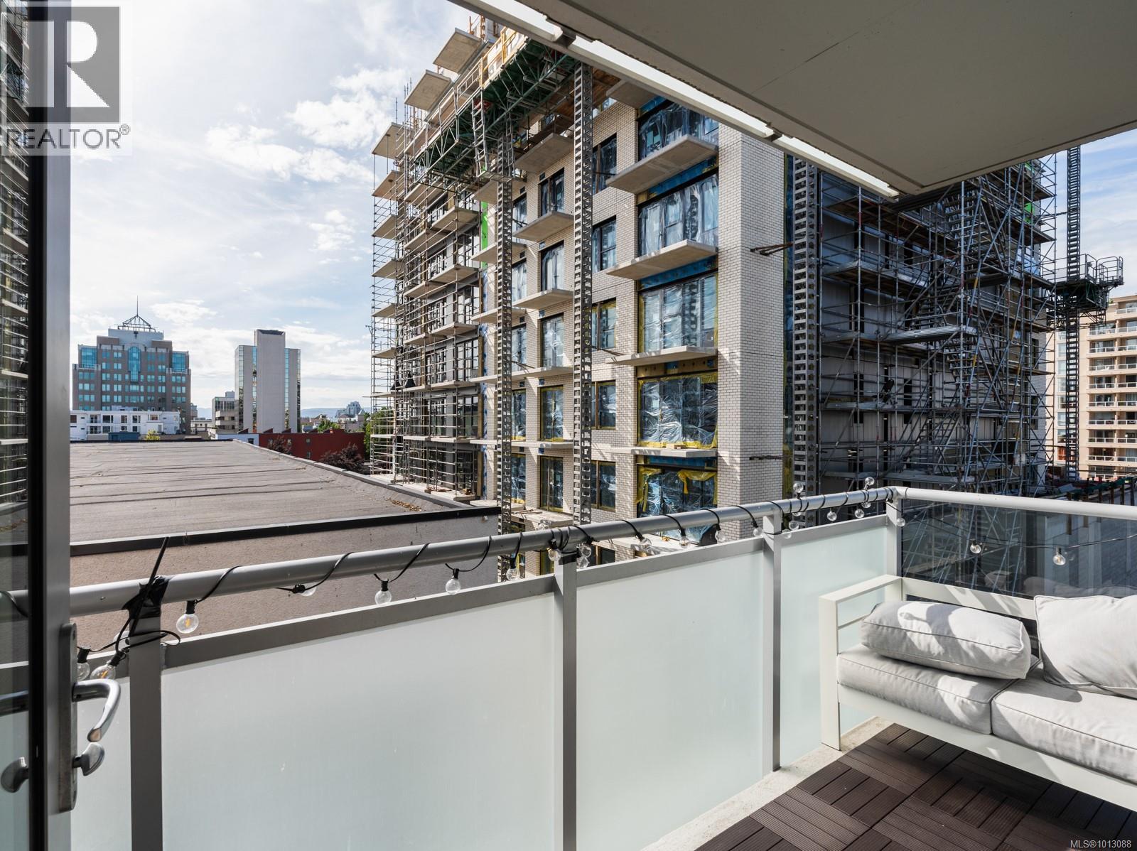 502 838 Broughton Street, Victoria