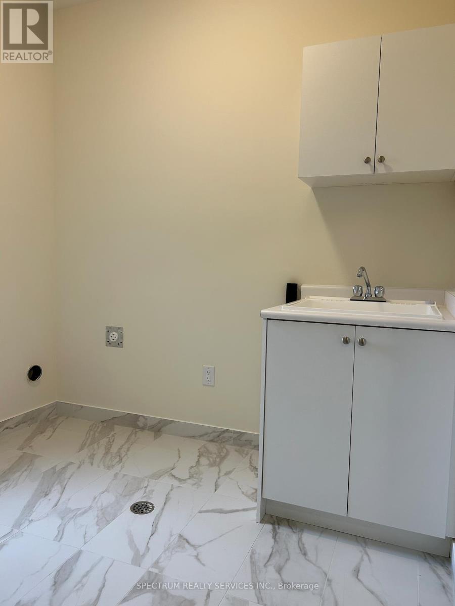 Photo 7 of 158 Attwater Drive, Cambridge ON