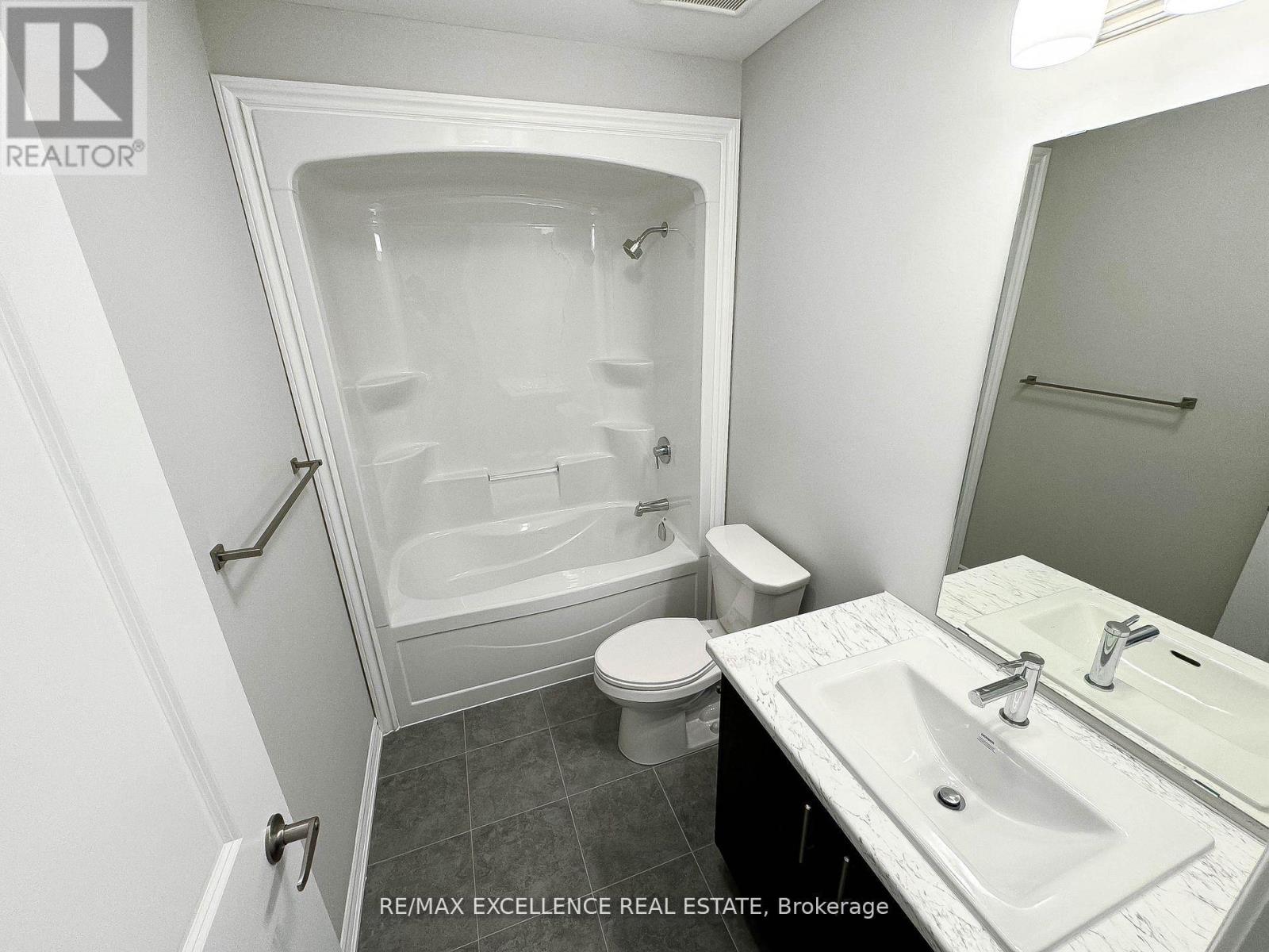 Photo 7 of 197 Southworth Street, Welland ON