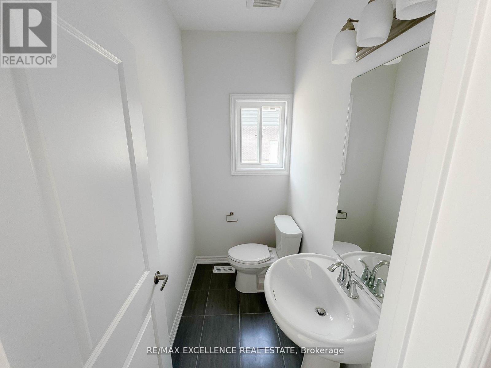 Photo 8 of 197 Southworth Street, Welland ON