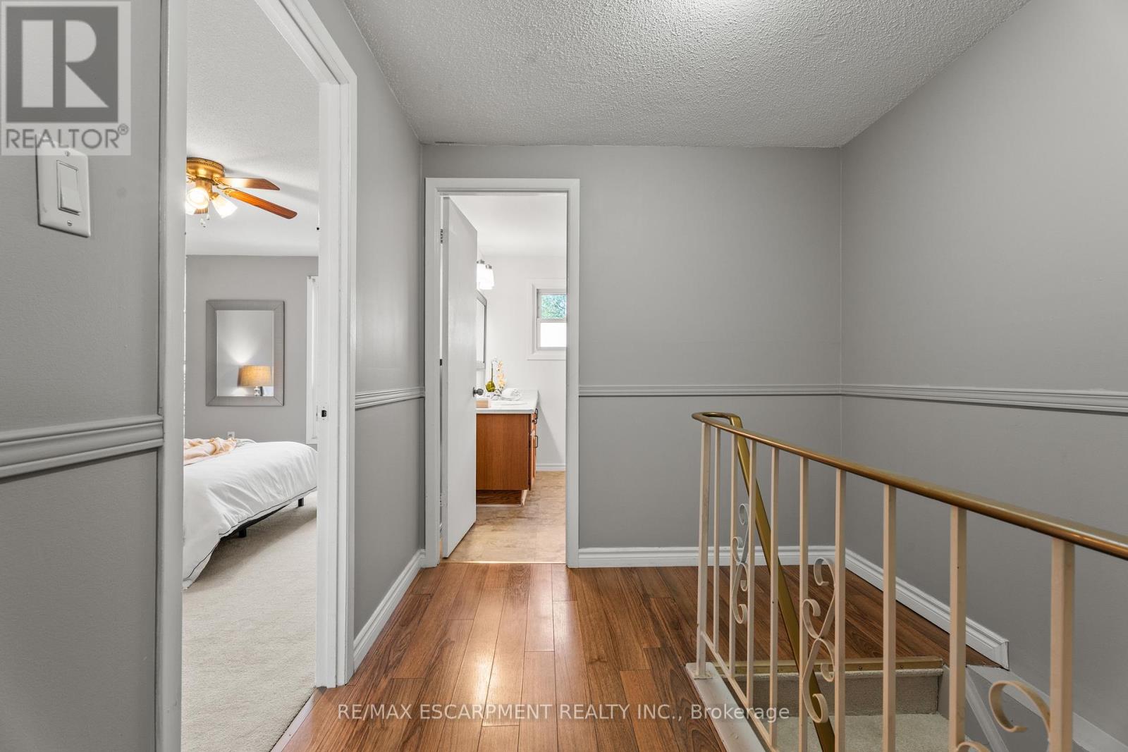 Photo 17 of 33 1301 Upper Gage Avenue, Hamilton ON