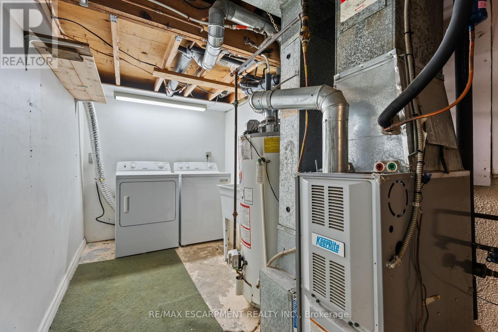 Photo 20 of 33 1301 Upper Gage Avenue, Hamilton ON