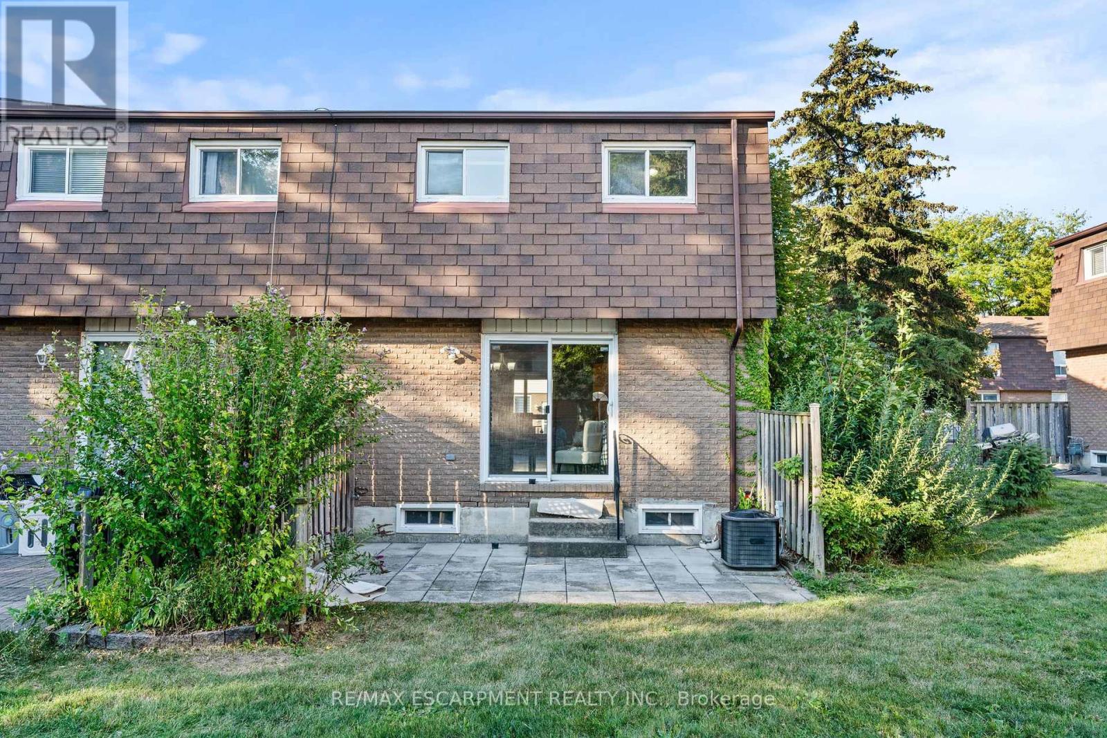 Photo 22 of 33 1301 Upper Gage Avenue, Hamilton ON