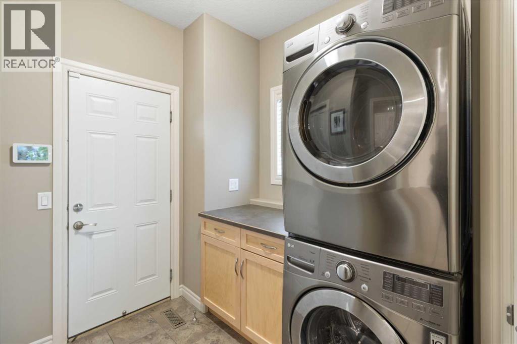 Photo 12 of 161 Bridlerange Circle Sw, Calgary AB